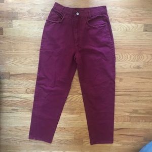 Vintage High Waisted Taper Leg Berry Colored Mom Jeans Size 28 waist Curvy